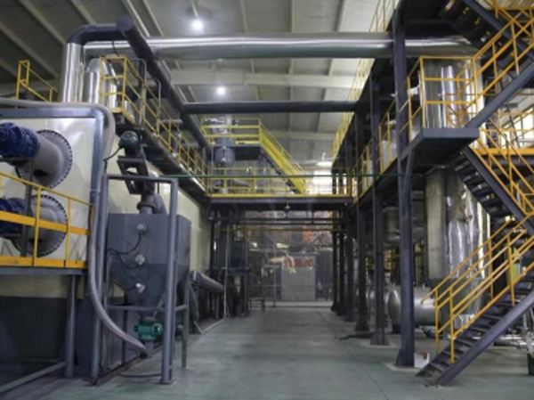 Coal tar pyrolysis machine