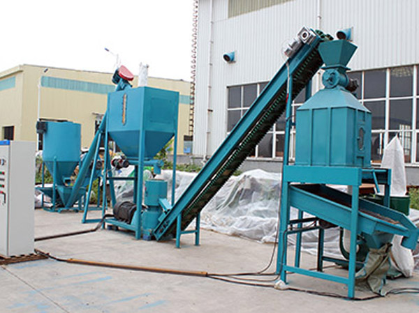 Machine à granuler pour aliments pour poulets à petite échelle