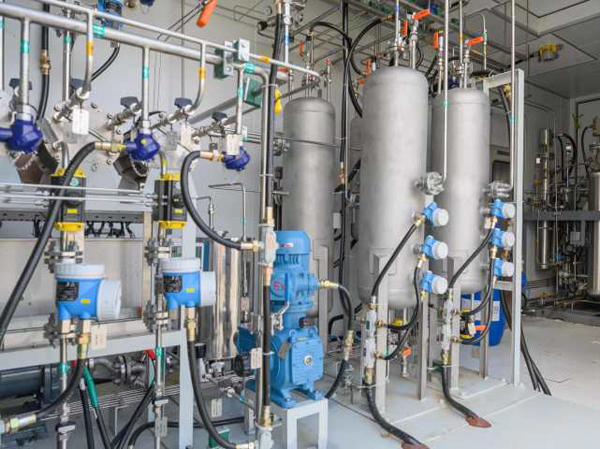 Machine de production d'hydrogène par électrolyse de l'eau alcaline