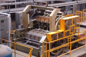 Ligne de production automatique de plateaux d&rsquo;œufs à double moulage rotatif de la pâte à papier