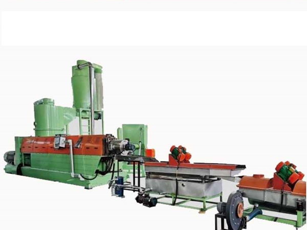 Machine à granuler pour le recyclage du papier en pierre