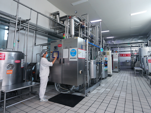 Fabricant d'installations entièrement automatisées pour la production de fromage