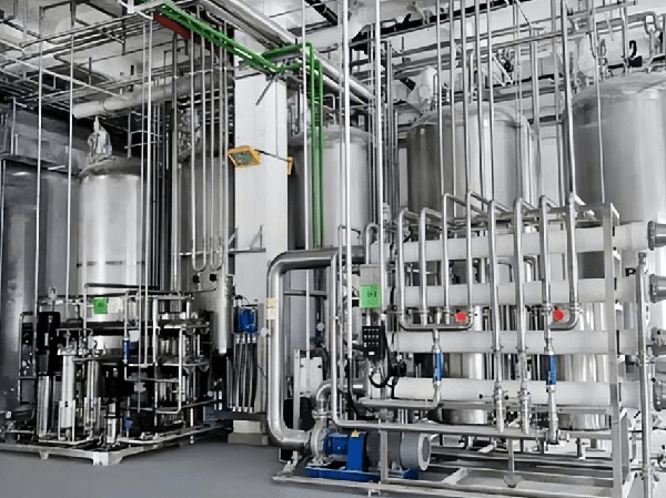 Fabricant de lignes de production pour l'extraction d'huiles essentielles végétales