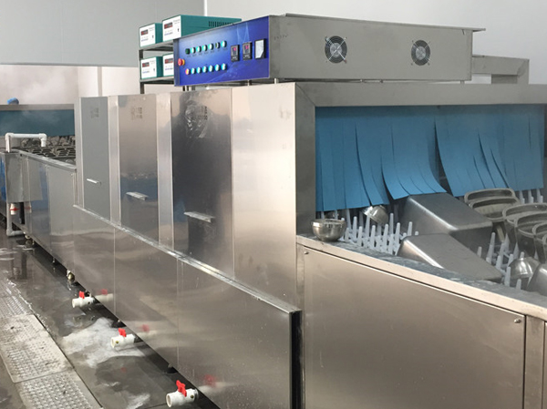 Fabricant de lignes de production pour le nettoyage et la désinfection de la vaisselle