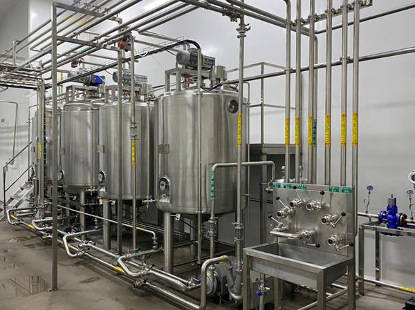 Fabricant de lignes de production de vin à base de petits fruits