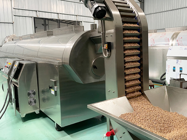 Le processus de torréfaction et de friture des noix de cajou peut être divisé en plusieurs étapes