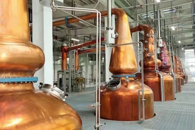 Machine de traitement de la vodka