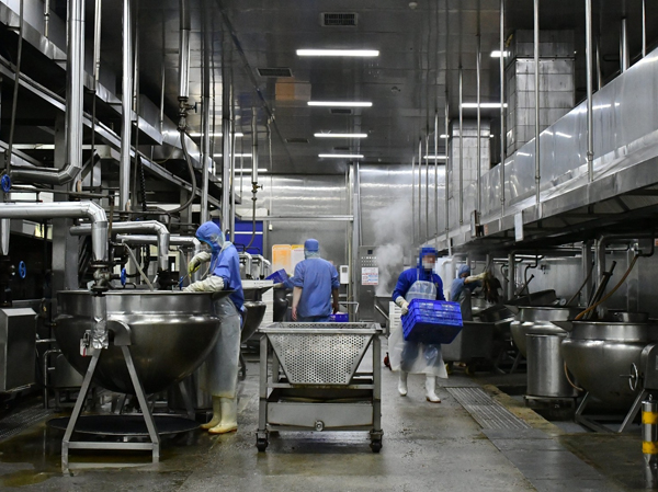 Machine de cuisson lente à basse température pour ligne de production de plats préfabriqués